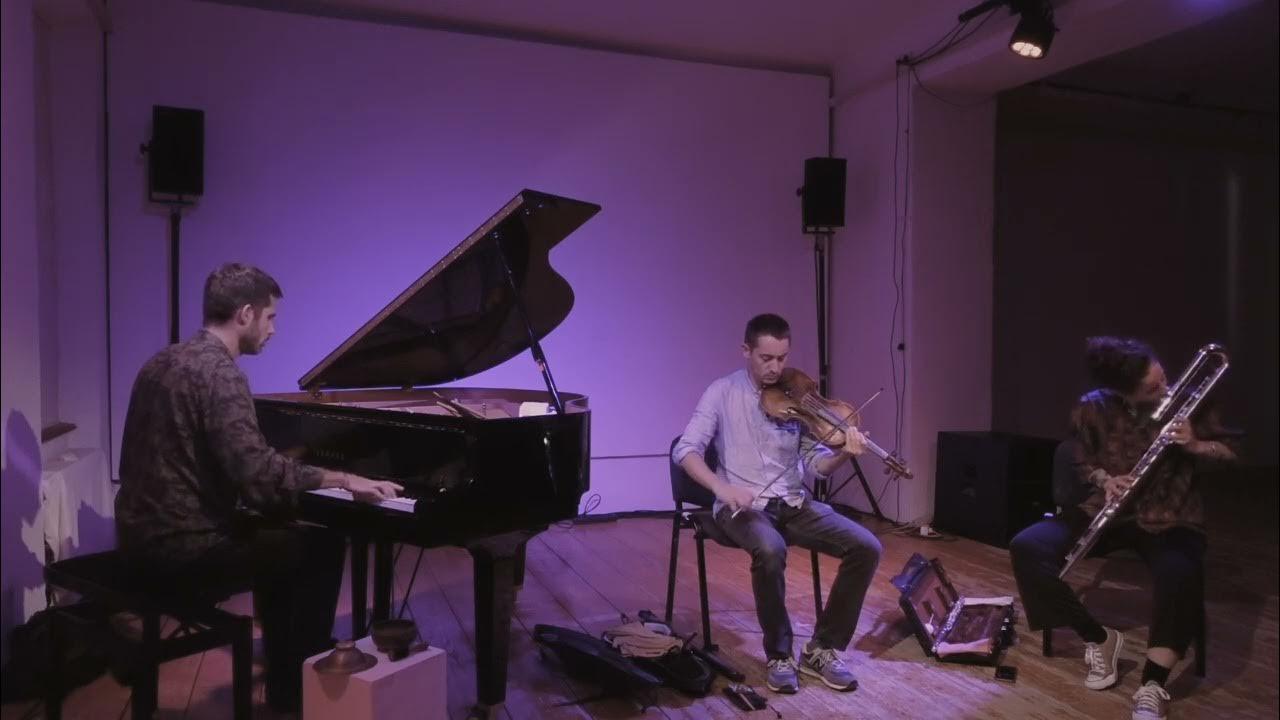 The trio Eden Loriot Tantanozi playing a concert at Echoraum Vienna 