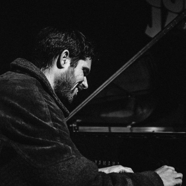 Photo of Philipp Eden playing