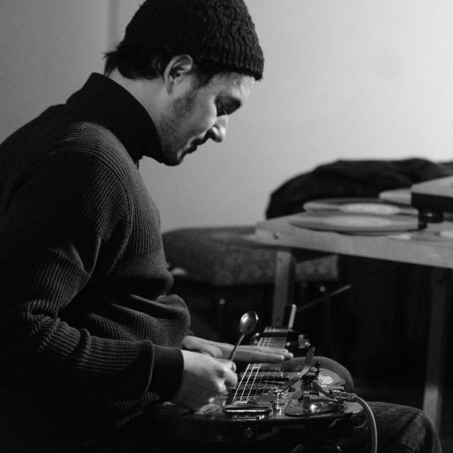 Beat Keller playing.