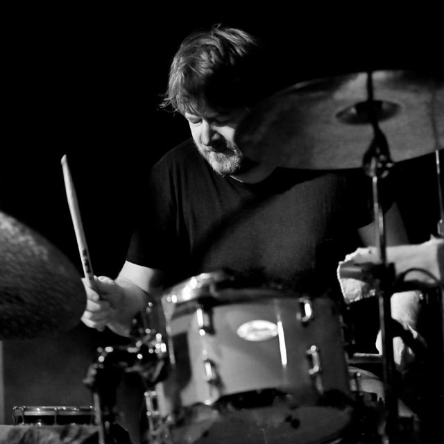 Lionel Friedli playing.